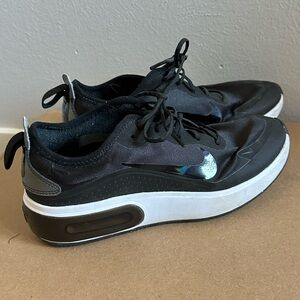 AIRMAX DIA TRAINERS Sneakers